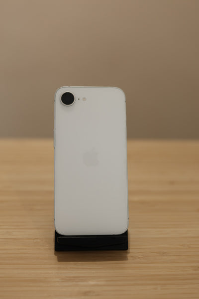 iPhone 16e – White (128gb, Like-New)