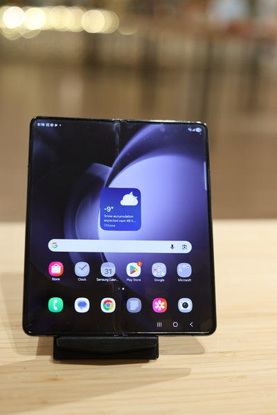 Samsung  Z Flip 6– Black (256GB, Like-New)