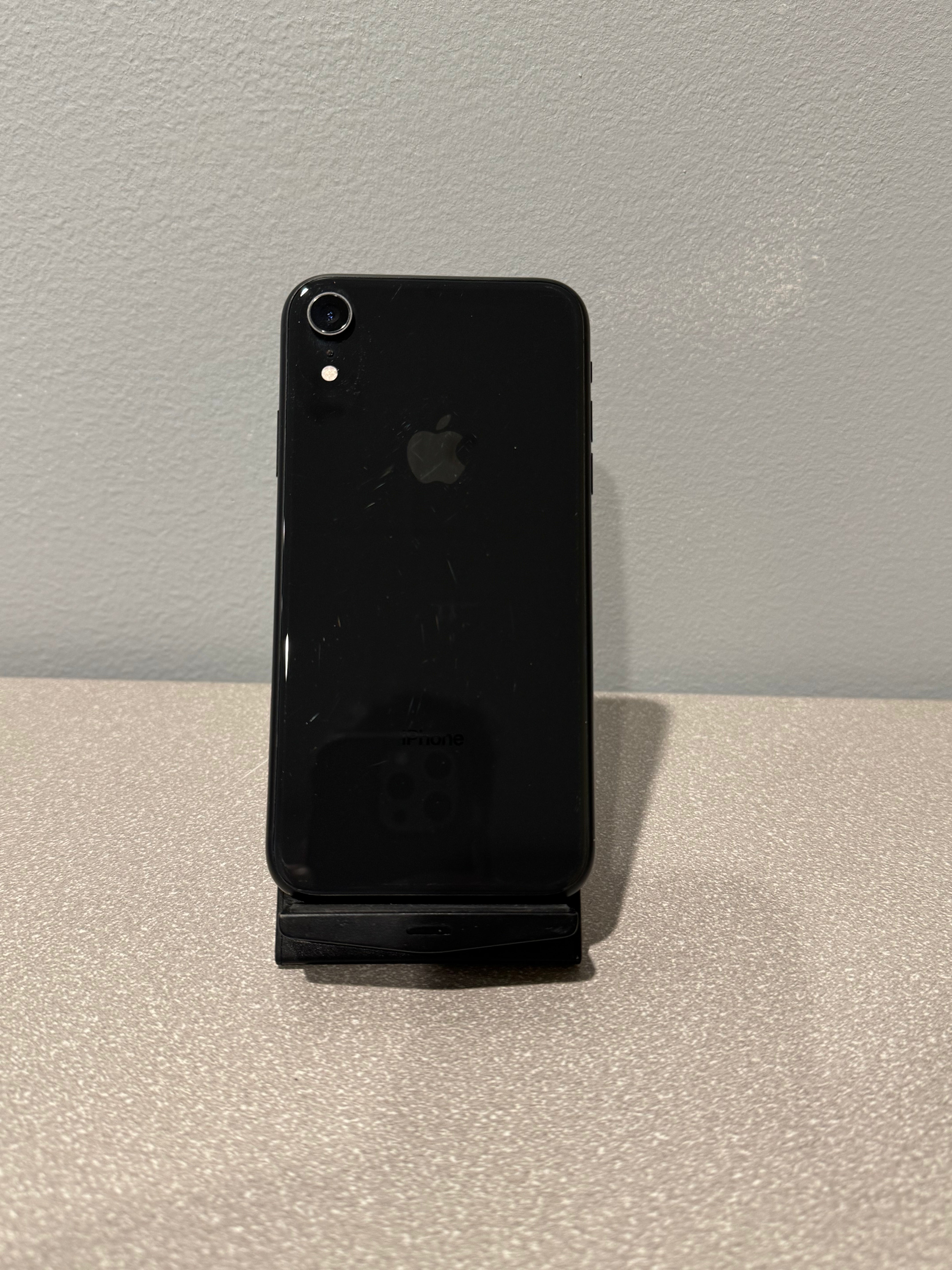 iphone XR ブラック64GB Amazon.com: Apple iPhone XR, 64GB, Black - Unlocked (Renewed